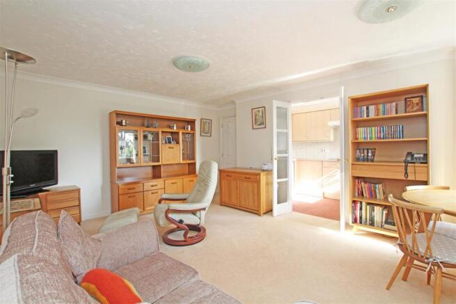 54BC - Sitting room 1.jpg
