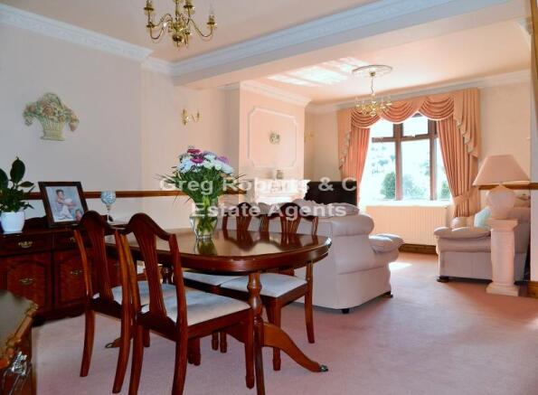 Lounge / Diner
