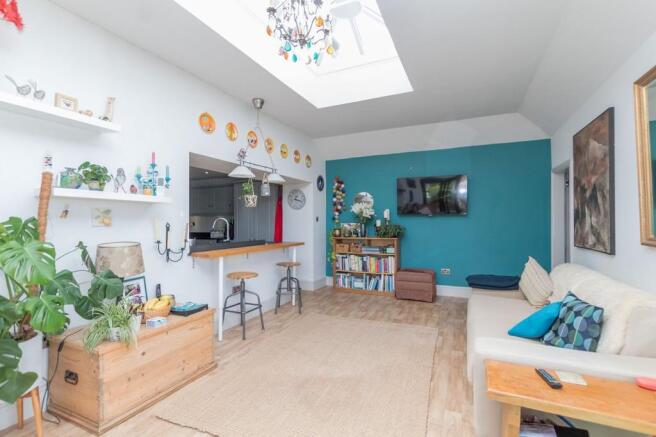 GARDEN ROOM