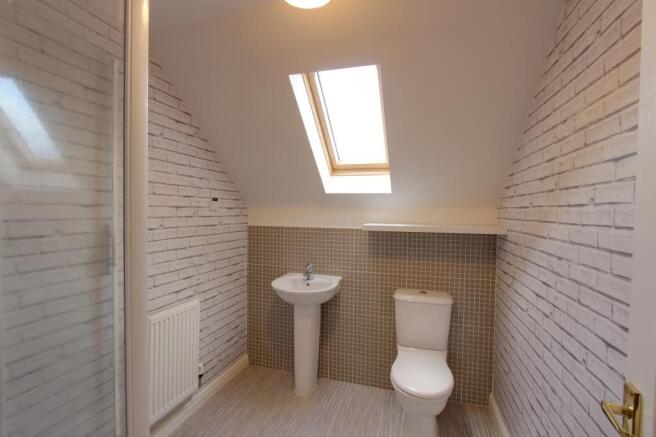 Ensuite to Bed 1