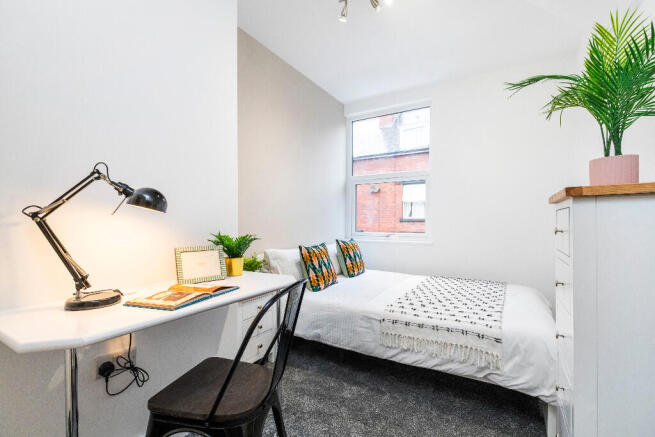 6 bed Terraced to rent Image 7