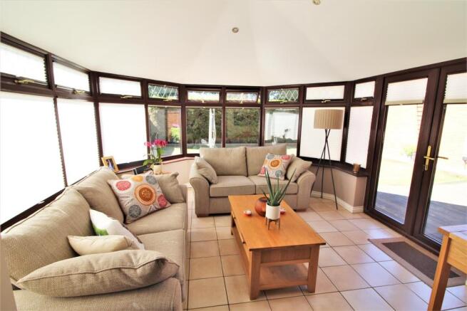 GARDEN ROOM