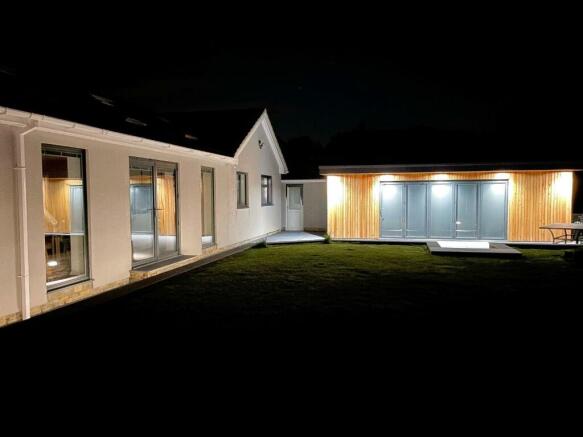 Outbuilding & Garage