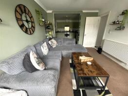207b, West Street, Fareham PO16 0EN