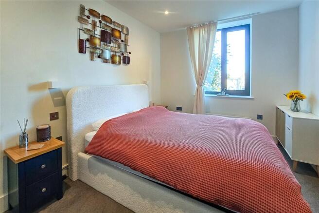 2 bed Apartment for sale Image 8