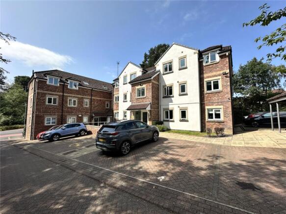 2 bed Apartment to rent in moortown