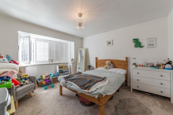 9 Juniper Crescent-1.jpg