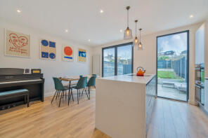 65, Avondale Avenue, East Barnet, Barnet EN4 8NB