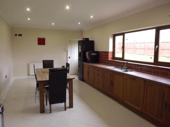 KITCHEN/DINER