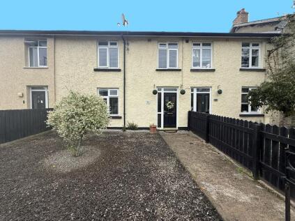Chepstow Road, Caldicot, Mon. NP26 4HY