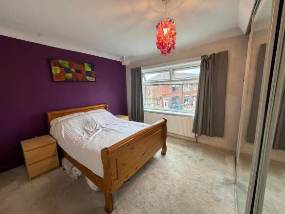 4 bed Detached for sale Image 10