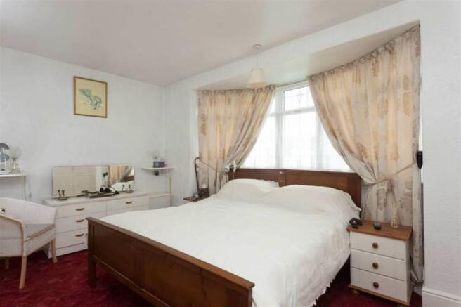 3 BEDROOMS