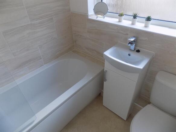 3 bed Terraced to rent Image 11