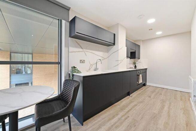 1 bed Apartment to rent Image 5
