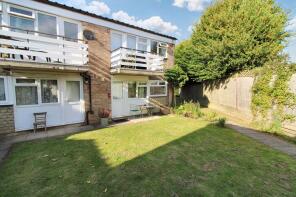 Flat 11, Pear Tree Court, Turners Place, High Wycombe HP15 6RL