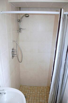 Downstairs shower