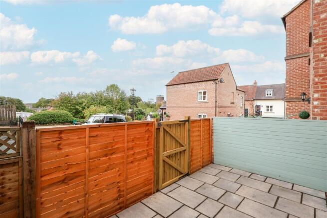 2 bed Terraced for sale Image 4