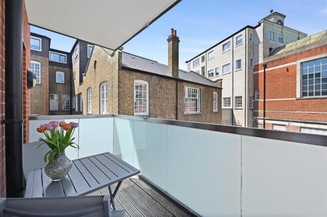 AR - Dauphine House1.JPG