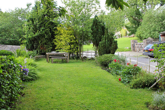 Photo 8