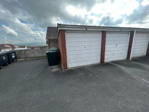 Garage.jpg