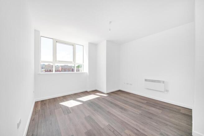 Studio to rent Image 6