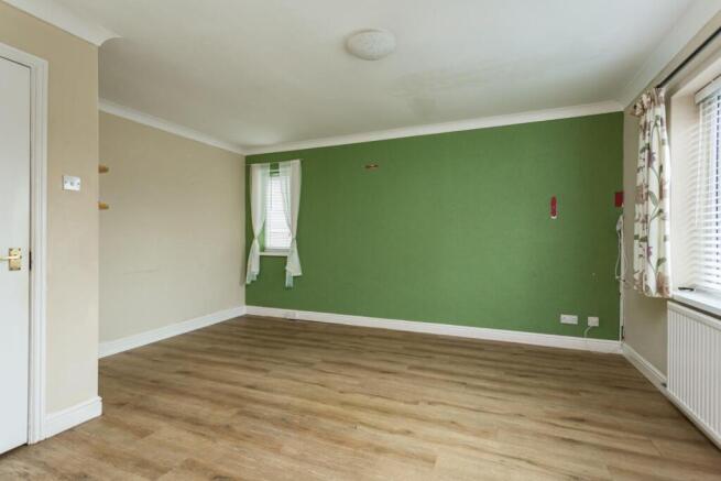 2 bed Flat for sale Image 4