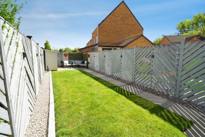 2 bed Terraced for sale Image 12