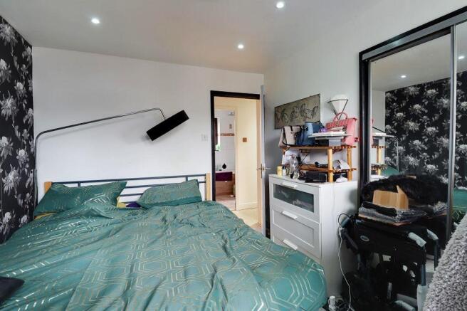 Bedroom 1 (Double)