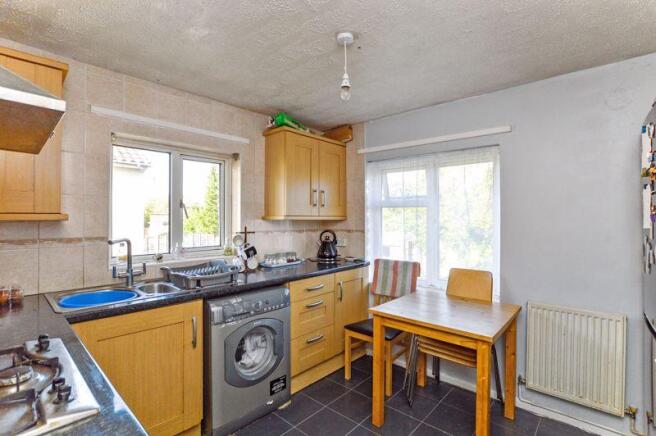 Kitchen / Brea...