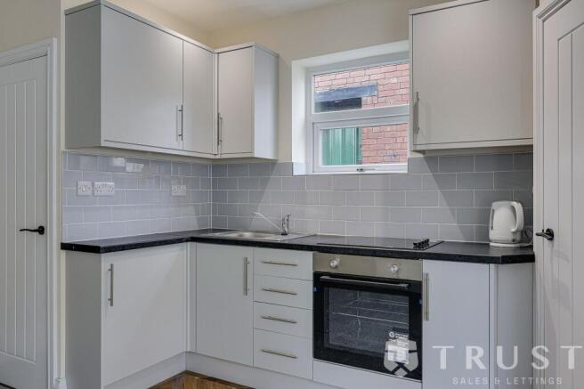 2 bed Terraced for sale Image 5