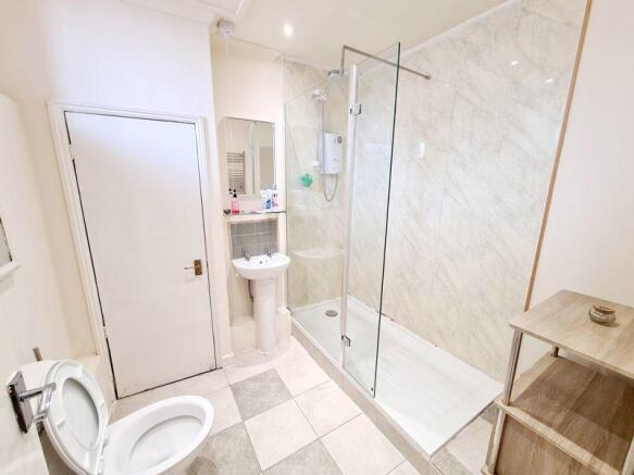 Shower room 