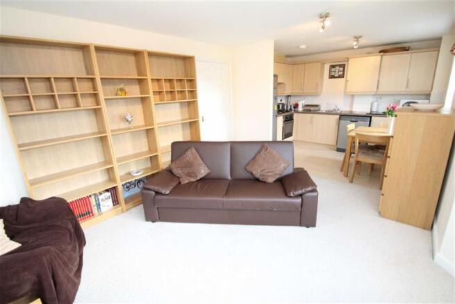LOUNGE AREA