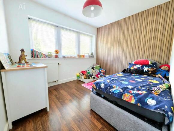 2 bed Flat for sale Image 12