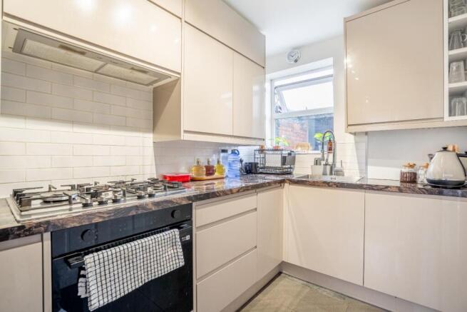 4 bed Terraced for sale Image 5