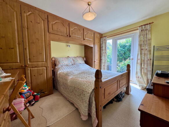 2 bed Semi-Detached Bungalow for sale Image 5
