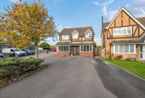 12, Grasslands, Horley RH6 9NU
