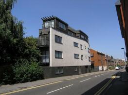 Flat 10, Metro, Walnut Tree Close, Guildford GU1 4SF