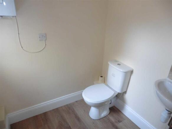 Ground Floor/w. c