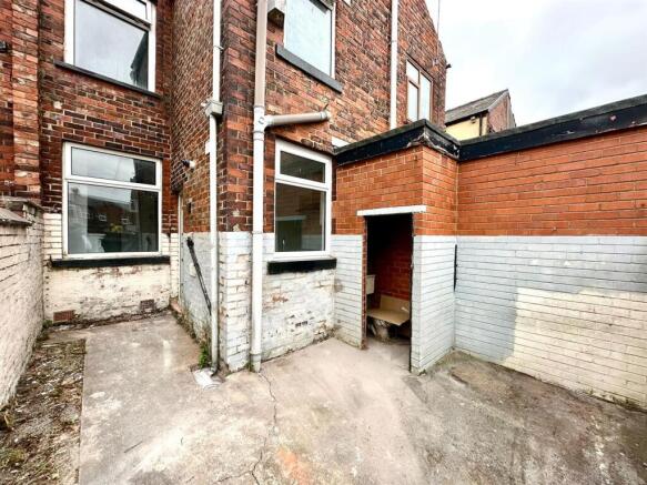3 bed Terraced to rent Image 10