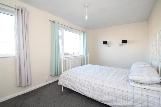 2 bed Semi-Detached to rent Image 4