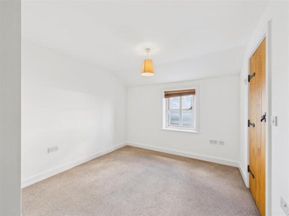 2 bed Terraced for sale Image 11
