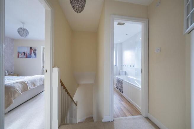 46 Foxhill Close-020.JPG