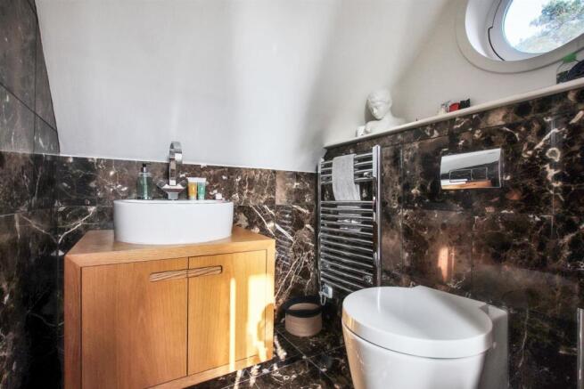 En Suite Shower Room.jpg