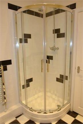 2 bed Apartment to rent Image 7