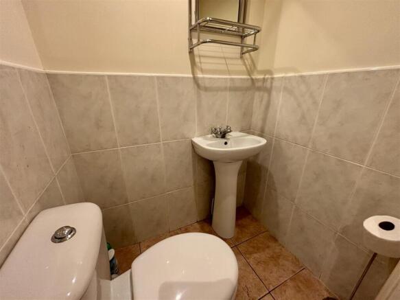 3 bed Terraced for sale Image 9
