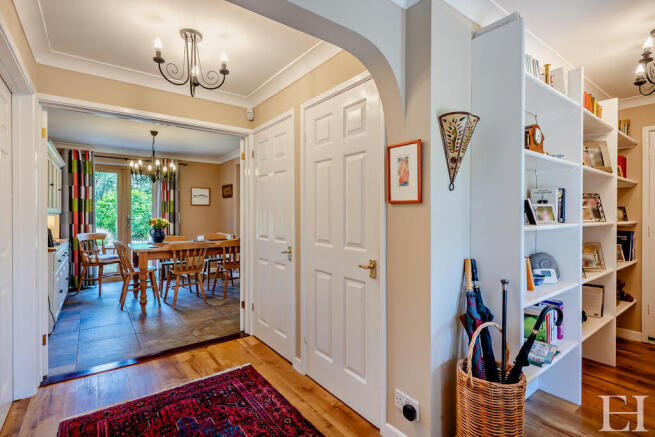8616740-interiorW...
