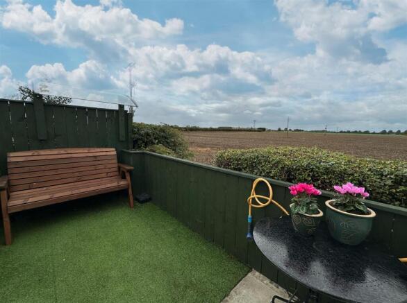 2 bed Park Home for sale Image 10