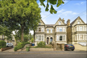 Flat 4, 22, Priory Avenue, High Wycombe HP13 6SH