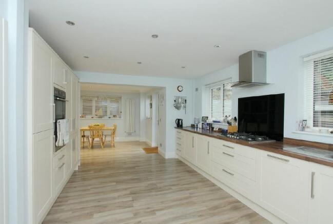 Kitchen/Breakfast Room