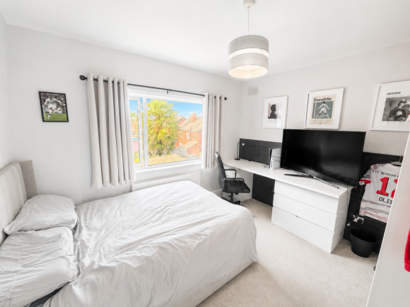 6 bed Semi-Detached for sale Image 9